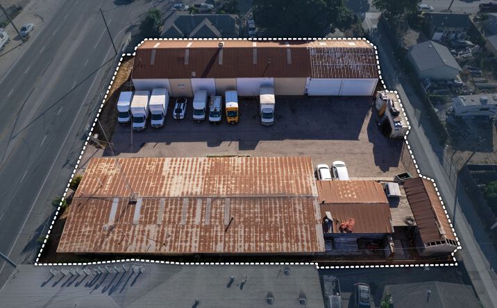 Pictures of Industrial property located at 2715 E Vineyard Ave, Oxnard, CA 93036 for lease - image #1