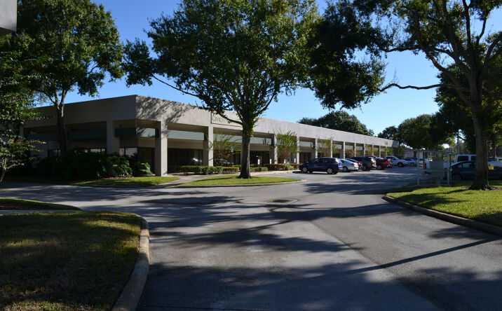 Pictures of Office, Industrial property located at 2525 Drane Field Rd, Lakeland, FL 33811 for lease - image #1