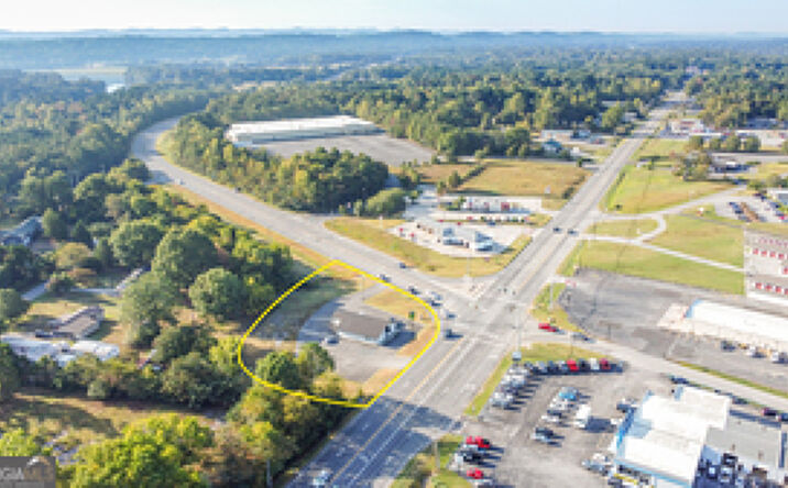 Pictures of Office property located at 23 US-27, LaFayette, GA 30728 for lease - image #1