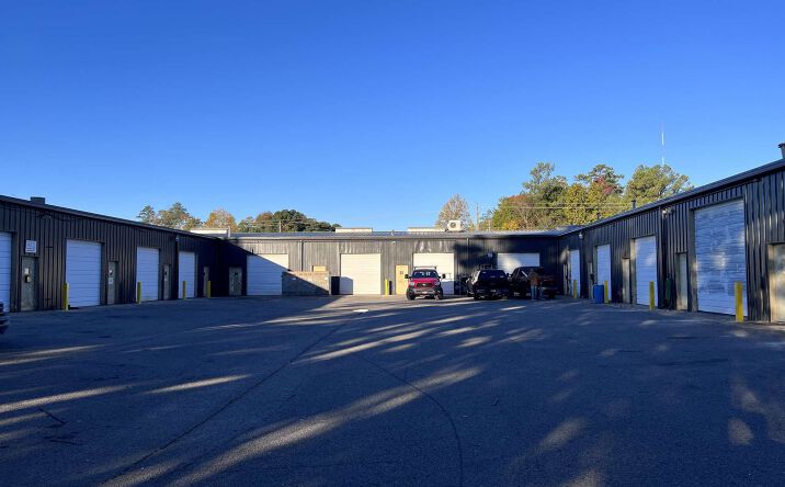Pictures of Office, Industrial property located at 25 W Oxmoor Rd, Birmingham, AL 35209 for lease - image #1
