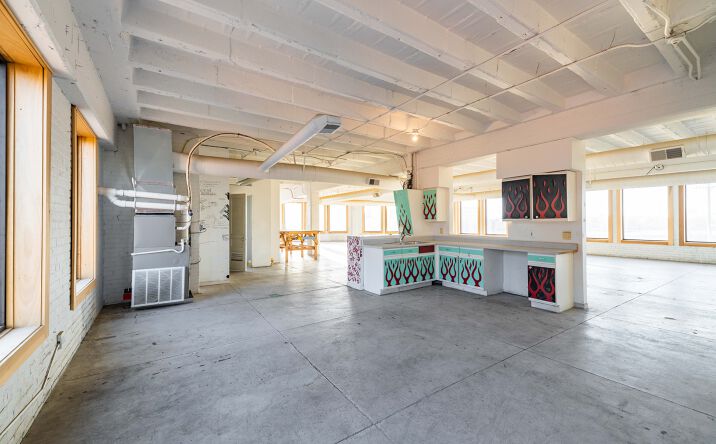 Pictures of Retail, Office, Restaurant property located at 1400 Gratiot Ave, Detroit, MI 48207 for lease - image #1