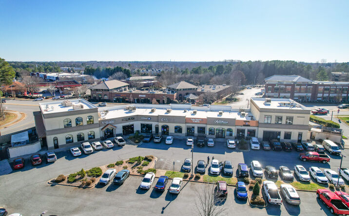 Pictures of Retail, Office property located at 19905 W Catawba Ave, Cornelius, NC 28031 for lease - image #1