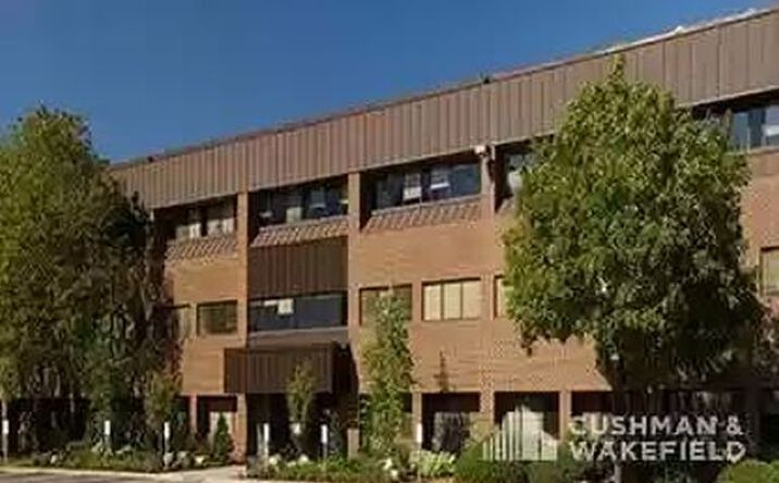 Pictures of Office property located at 7701 York Ave S, Edina, MN 55435 for lease - image #1
