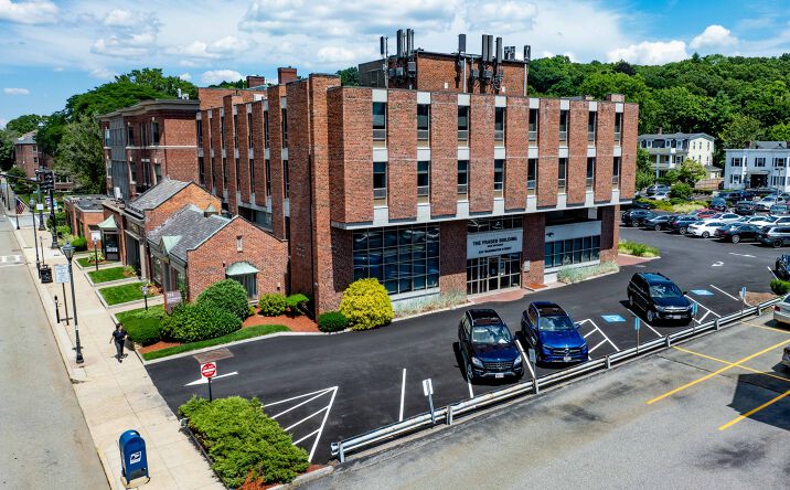 Pictures of Retail, Office property located at 326 Washington St, Wellesley, MA 02481 for lease - image #1