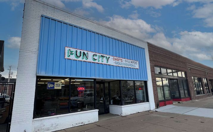 Pictures of Retail property located at 1509 1st Ave SE, Cedar Rapids, IA 52402 for lease - image #1