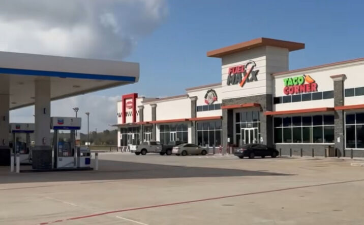 Pictures of Retail, Restaurant property located at 17155 Eastex Fwy, Humble, TX 77396 for lease - image #1