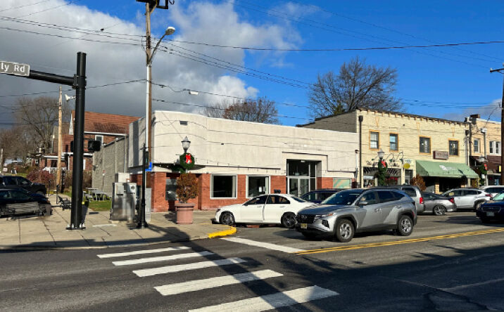Pictures of Retail property located at 312 Beverly Rd, Pittsburgh, PA 15216 for lease - image #1