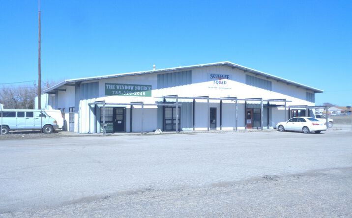 Pictures of Industrial property located at 542 US-24, Topeka, KS 66608 for lease - image #1