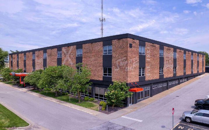 Pictures of Office property located at 3253 E Chestnut Expressway, Springfield, MO 65802 for lease - image #1