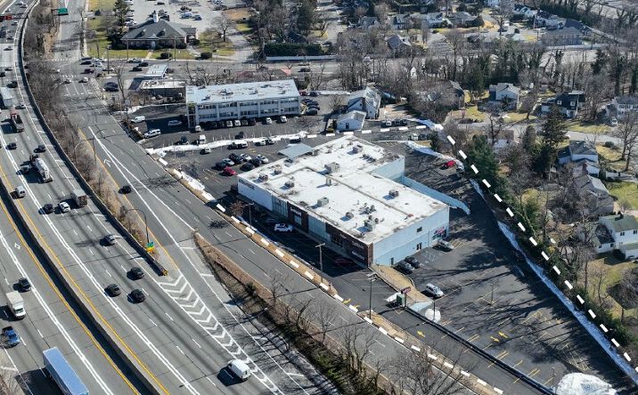 Pictures of Office property located at 250 S Service Rd, Roslyn Heights, NY 11577 for sales - image #1
