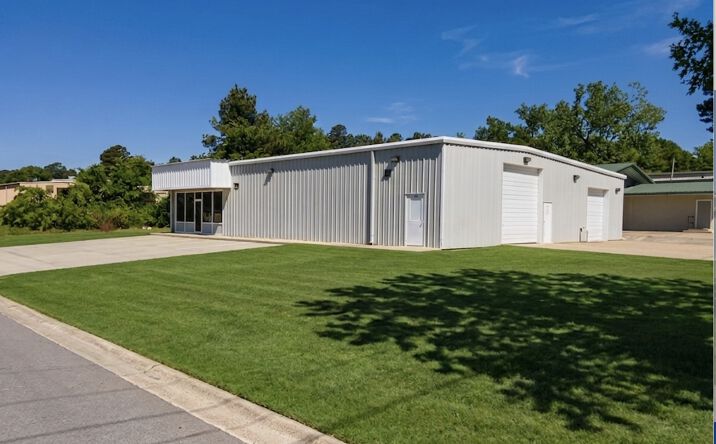 Pictures of Office, Industrial property located at 125 Porter Industrial Rd, Clarksville, AR 72830 for lease - image #1