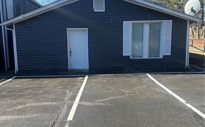 Pictures of Office property located at 3090 Holly Springs Road NE Unit Building 1, Marietta, GA 30062 for lease - image #1