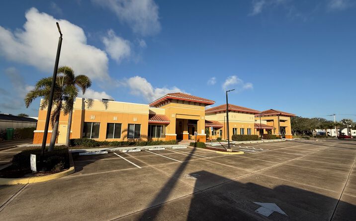 Pictures of Retail, Office, Restaurant property located at 801-829 N. Atlantic Avenue, Cocoa Beach, FL 32931 for lease - image #1