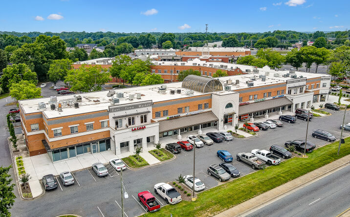 Pictures of Retail property located at 5800 N Sharon Amity Rd, Charlotte, NC 28215 for lease - image #1