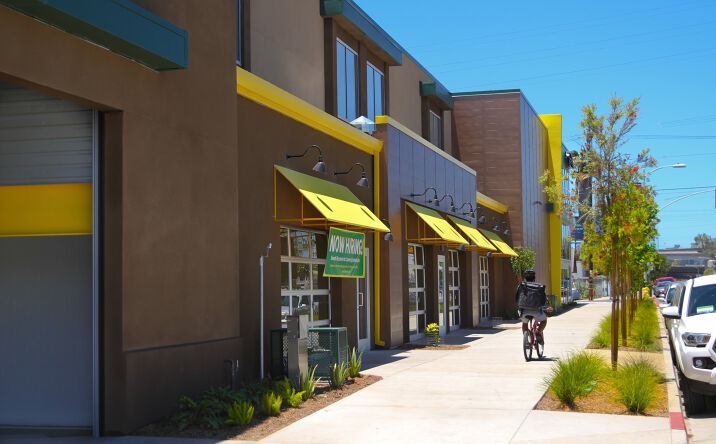 リランラン 2019 Lamborghini HURACAN LP580-2 with just under 10k miles