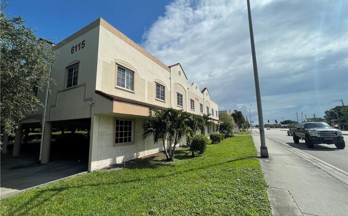 Pictures of Office, Special Purpose, Retail, Industrial property located at 6115 Stirling Road 215, Hollywood, FL 33314 for lease - image #1