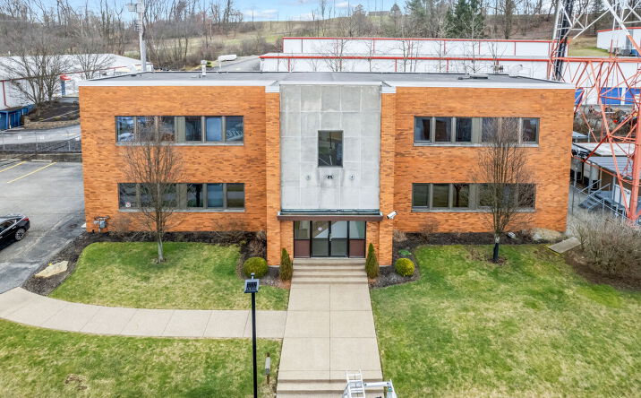 Pictures of Office property located at 150 Hillside Dr, Bethel Park, PA 15102 for sales - image #1