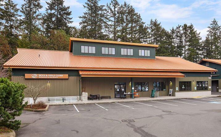 Pictures of Retail, Office, Industrial property located at 9453 Coppertop Loop NE, Bainbridge Island, WA 98110 for lease - image #1