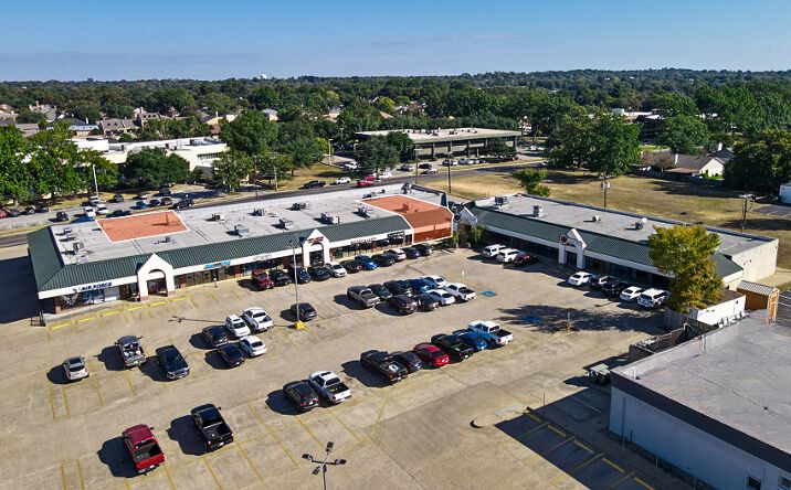 Pictures of Retail property located at 535 W SW Loop 323, Tyler, TX 75701 for lease - image #1