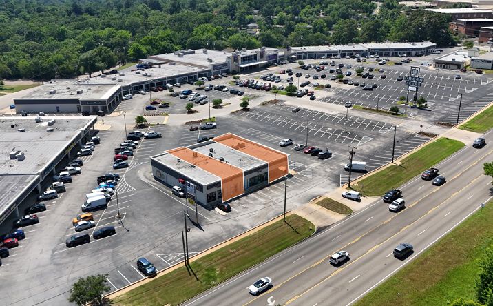 Pictures of Retail, Restaurant property located at 1847 Troup Hwy, Tyler, TX 75701 for lease - image #1