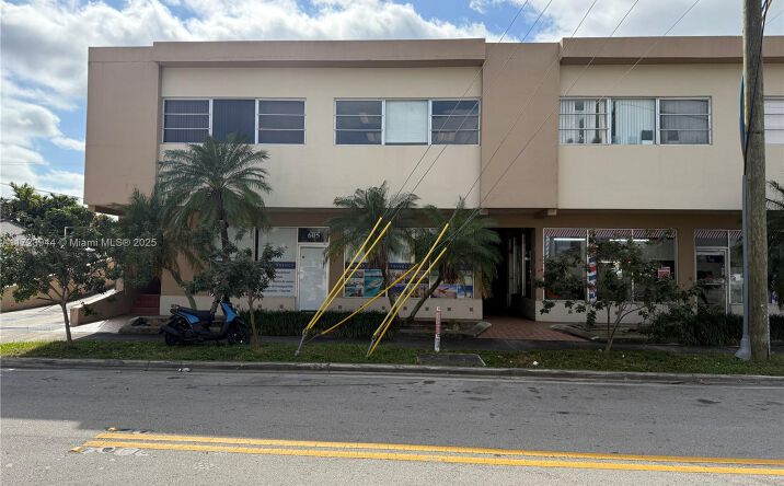 Pictures of Office property located at 605 SW 57th Ave, Miami, FL 33144 for lease - image #1
