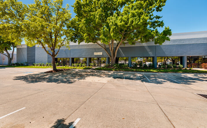Pictures of Industrial property located at 201 Kelsey Ln, Tampa, FL 33619 for lease - image #1