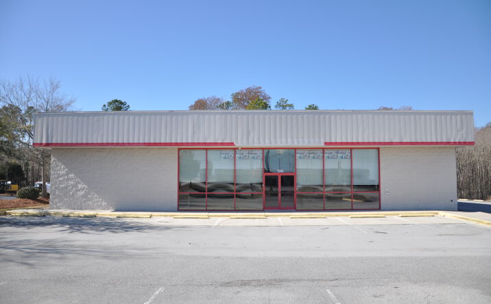 Pictures of Retail property located at 130 E Main St, Havelock, NC 28532 for lease - image #1