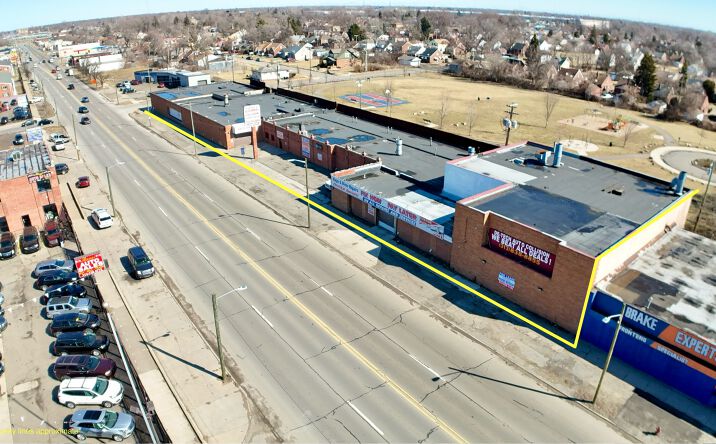 Pictures of Retail property located at 10000 GREENFIELD RD, Detroit, MI 48227 for lease - image #1