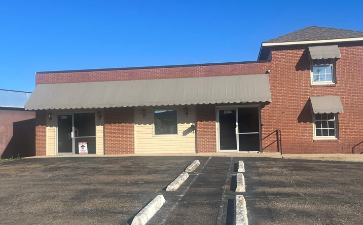 Pictures of Office property located at 1602 Gardner Blvd, Columbus, MS 39702 for lease - image #1