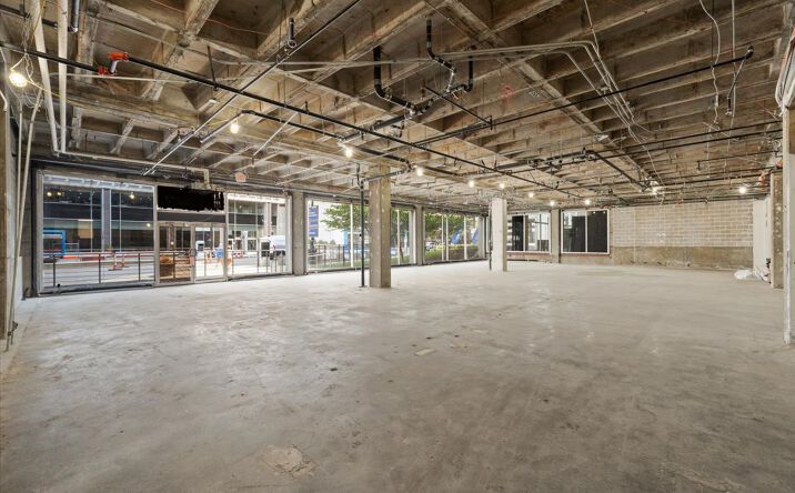 Pictures of Retail, Office, Restaurant property located at 920 Main St, KCMO, MO 64105 for lease - image #1