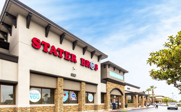 Pictures of Retail property located at 450 Hidden Valley Pkwy, Corona, CA 92879 for lease - image #1