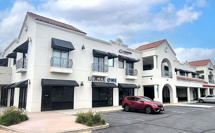 Pictures of Retail property located at 484 E Los Angeles Ave, Moorpark, CA 93021 for lease - image #1