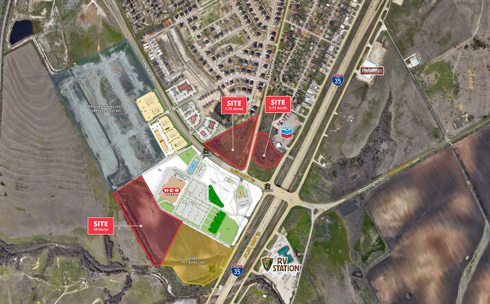 Pictures of Land property located at SWQ, NWC & NWQ I35 & Hewitt Dr, Hewitt, TX 76655 for lease - image #1