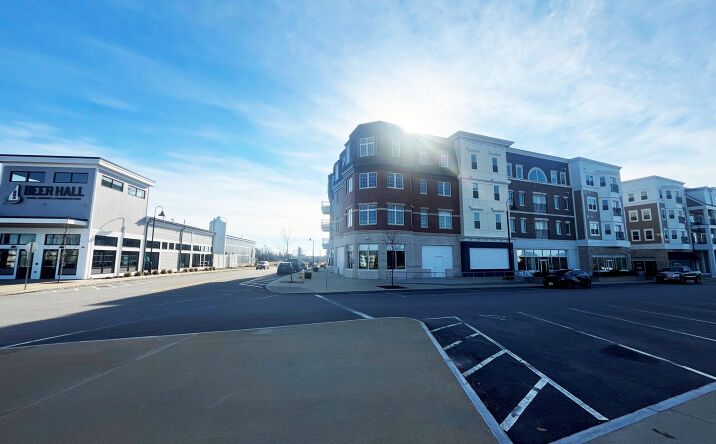 Pictures of Retail property located at Woodmont Commons, Londonderry, NH 03053 for sales - image #1