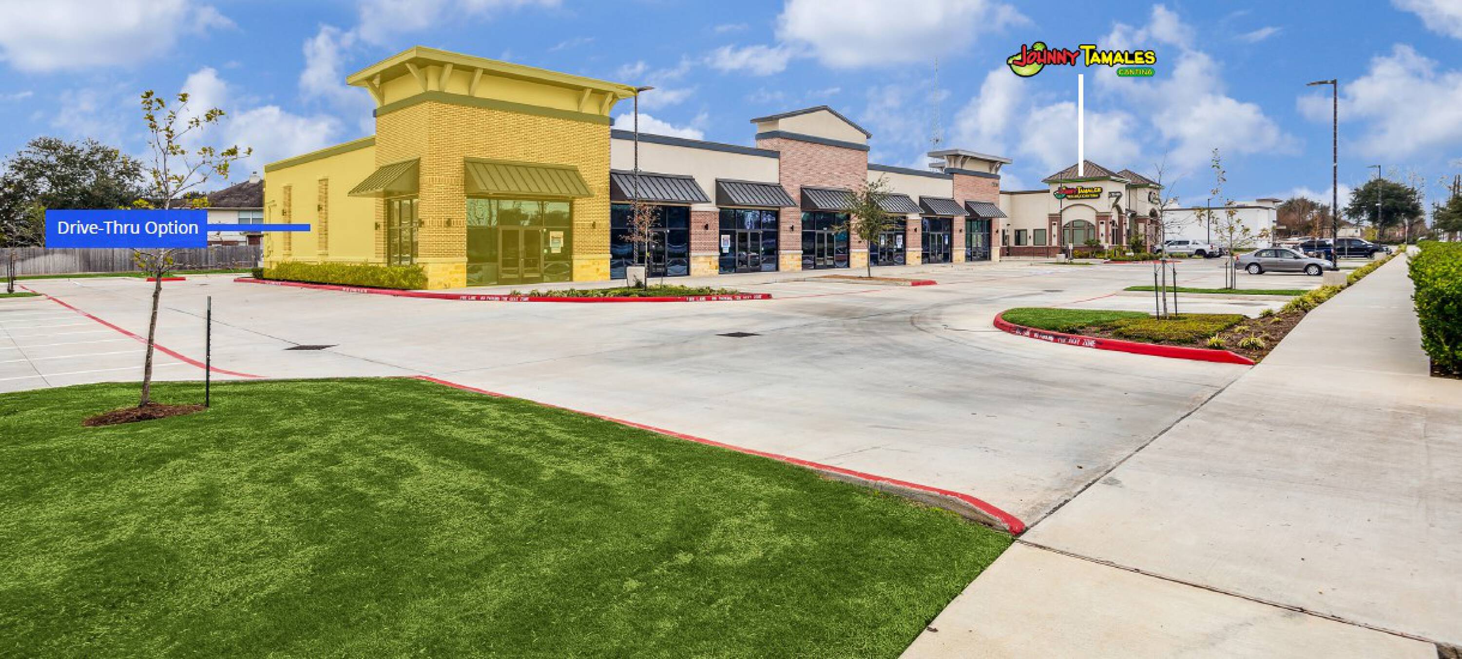 Plantation Creek Retail Center featuring a single-story retail building with ample parking and landscaping.