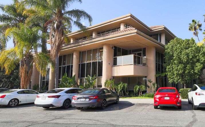 Pictures of Retail, Office, Restaurant property located at 3525 Pacific Coast Hwy, Torrance, CA 90505 for lease - image #1