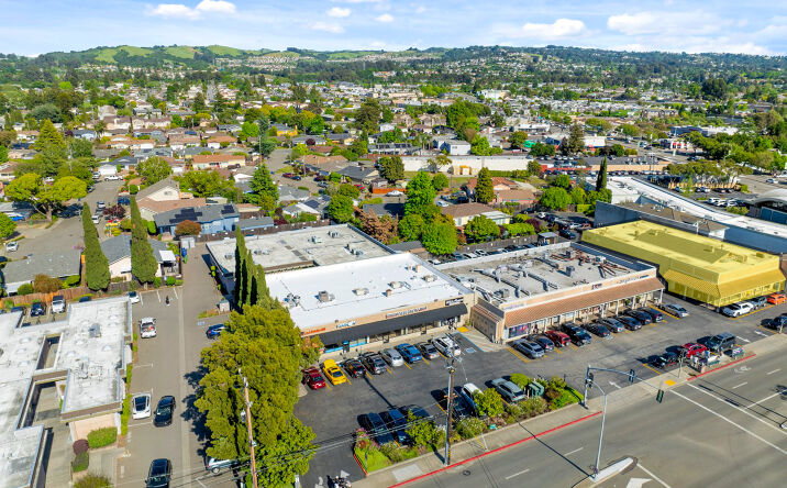 Pictures of Retail property located at 20600 Redwood Rd, Castro Valley, CA 94546 for lease - image #1