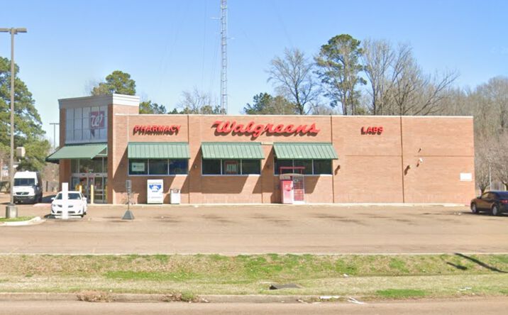 Pictures of Retail property located at 2896 McDowell Rd Ext, Jackson, MS 39204 for lease - image #1