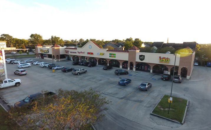 Pictures of Retail property located at 4250 Burbank Dr, Baton Rouge, LA 70808 for lease - image #1