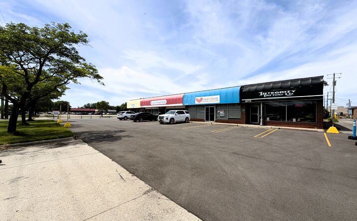 Pictures of Retail, Office property located at 33720 Plymouth Rd, Livonia, MI 48150 for lease - image #1