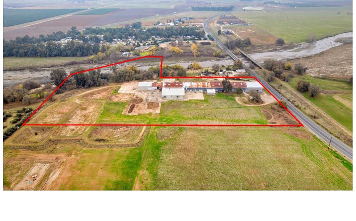 Pictures of Industrial property located at 10513 Rd 236, Terra Bella, CA 93270 for lease - image #1