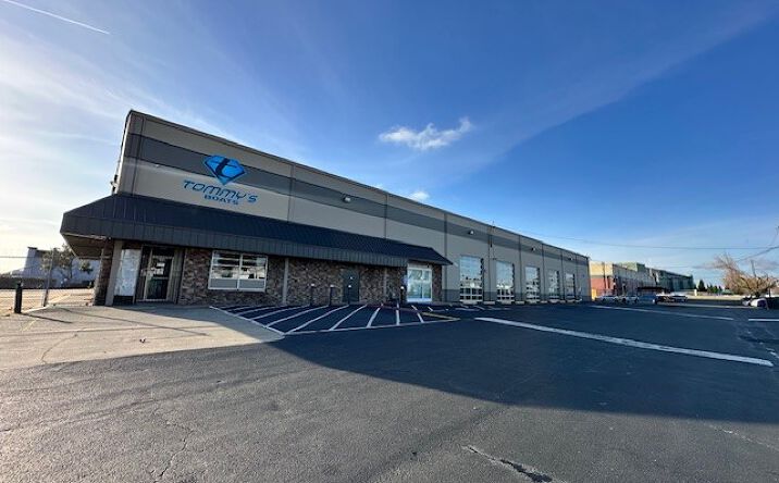 Pictures of Industrial property located at 11361 Folsom Blvd, Rancho Cordova, CA 95742 for lease - image #1