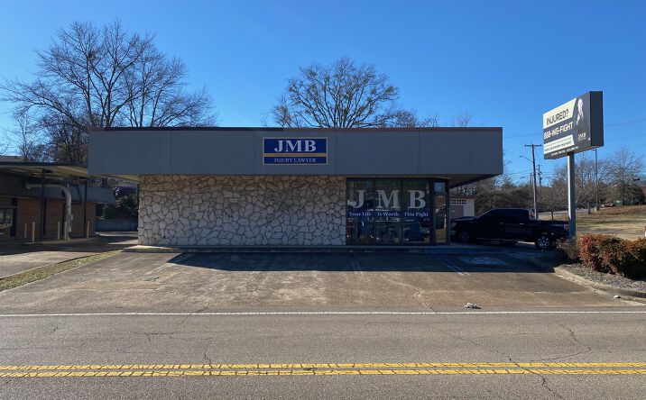 Pictures of Retail, Office property located at 611 Garfield St, Tupelo, MS 38801 for lease - image #1