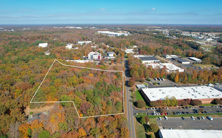 Pictures of Land property located at Lakeridge Pkwy, Ashland, VA 23005 for lease - image #1