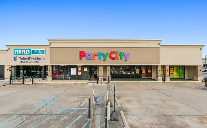Pictures of Retail property located at 3009 Veterans Memorial Blvd, Metairie, LA 70002 for lease - image #1