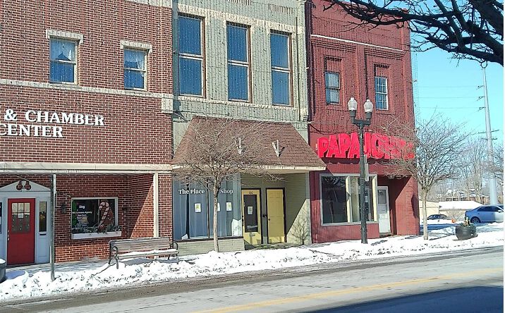 Pictures of Retail, Office property located at 106 S Anderson St, Elwood, IN 46036 for lease - image #1