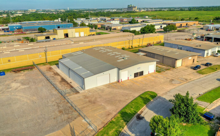 Pictures of Industrial property located at 401 S Eagle Ln, Oklahoma City, OK 73128 for lease - image #1