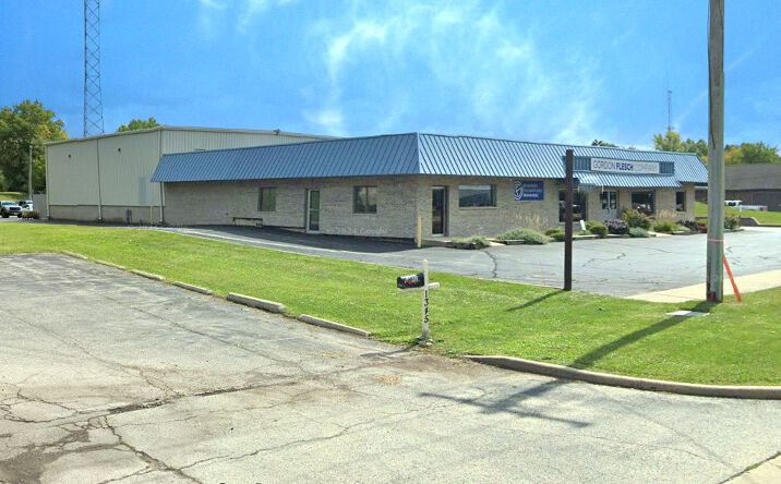 Pictures of Retail property located at 1375 S Eastwood Dr, Woodstock, IL 60098 for lease - image #1