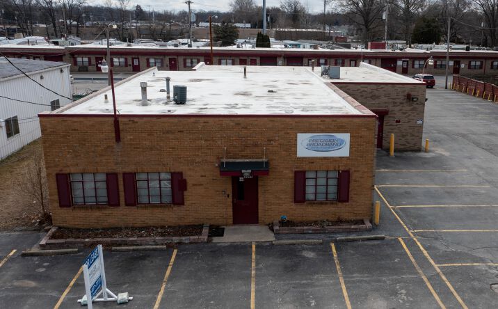 Pictures of Industrial property located at 3347 Mc Gregor Ln, Toledo, OH 43623 for lease - image #1