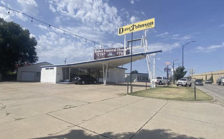 Pictures of Industrial property located at 8619 W Kellogg Dr, Wichita, KS 67209 for lease - image #1